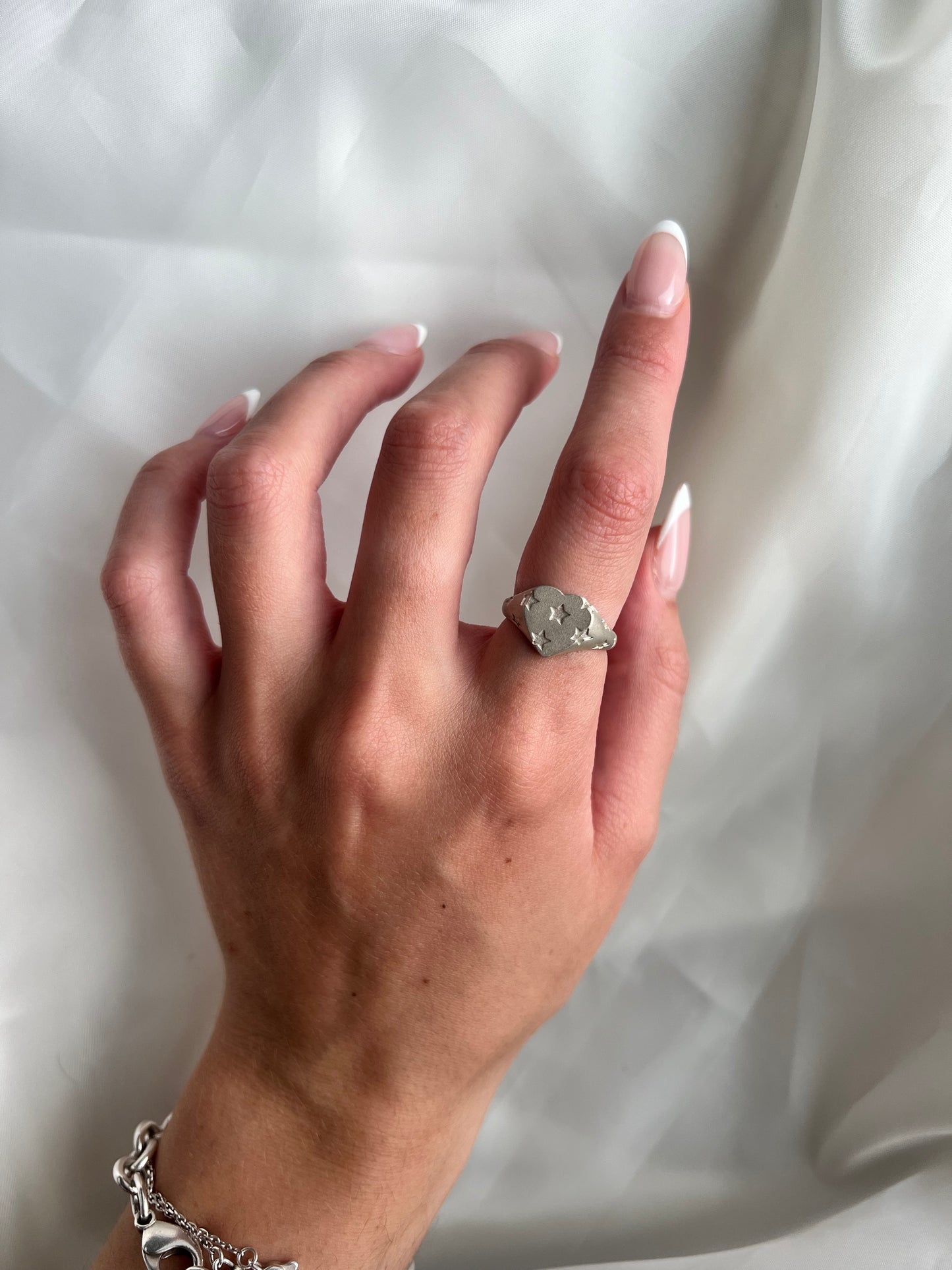 Stars In Their Eyes Silver Heart Signet