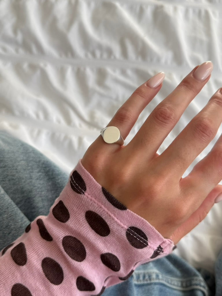 Plain Pinky Mini Oval Signet | Silver