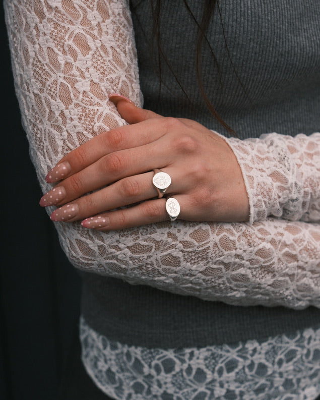 Rose Lace Tattoo Signet Ring | Gold