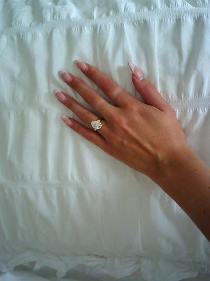 Daphni Engagement Ring