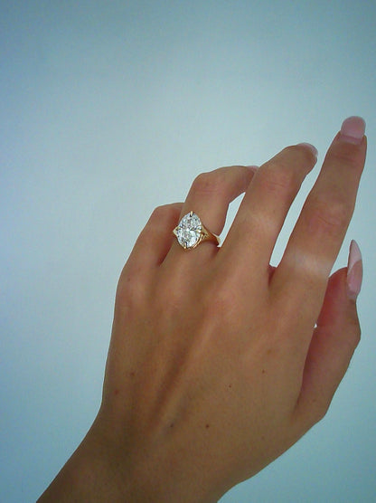 Daphni Engagement Ring