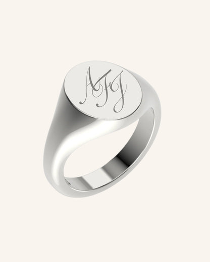Mini Oval Signet With Engraving | Silver